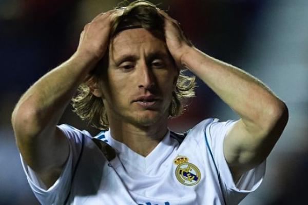 Inter diatur untuk aktif ketika jendela dibuka kembali pada bulan Januari tetapi Ausilio mengatakan Modric tidak akan berada di antara para pemain klub yang ingin didatangkan.