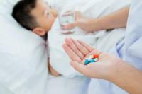 Hal yang Patut Diketahui Dampak Antibiotik pada Anak