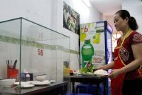 Meja Makan Barack Obama di Restoran Hanoi Diawetkan