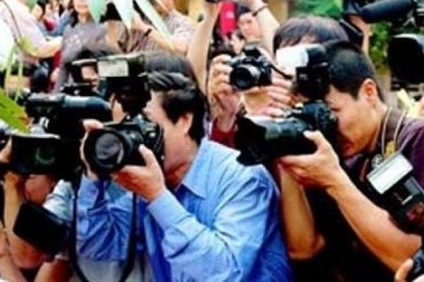 Wartawan perempuan sering berisiko lebih besar menjadi sasaran karena pelaporan dan gender mereka.