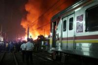 Kebakaran di Taman Kota Hambat Aktivitas Kereta Bandara