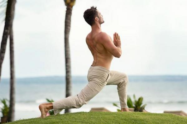 Yoga yang satu ini tidak hanya memiliki gerakan unik yang wajib untuk dicoba, tetapi juga memiliki segudang manfaat bagi tubuh kita. 