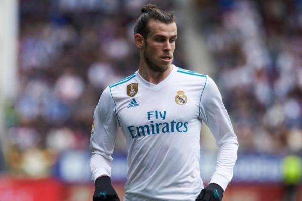 Pemain depan Real Madrid Gareth Bale mengatakan dirinya telah dijadikan kambing hitam setelah hampir meninggalkan klub Spanyol musim panas ini.