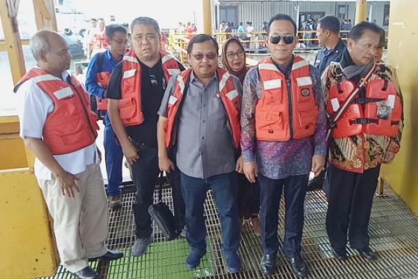 Ketua Komisi VII DPR RI Gus Irawan Pasaribu menyesalkan terjadinya kebocoran pipa minyak Pertamina di Teluk Balikpapan, Kalimantan Timur pada 31 Maret 2018 lalu.