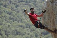 Ajaib, Pengungsi Palestina Ini Panjat Gunung Everest dengan Satu Kaki