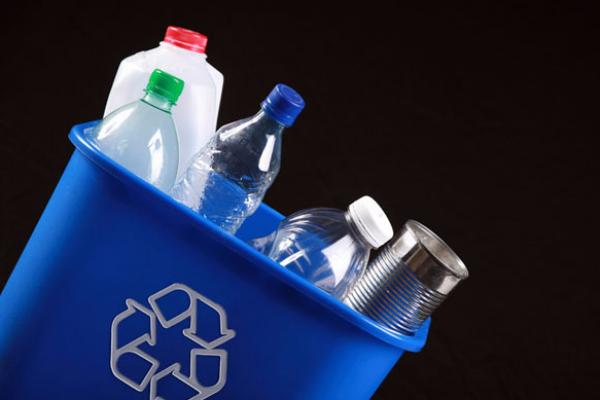 semakin banyak industri yang sadar akan penggunaan kemasan daur ulang
