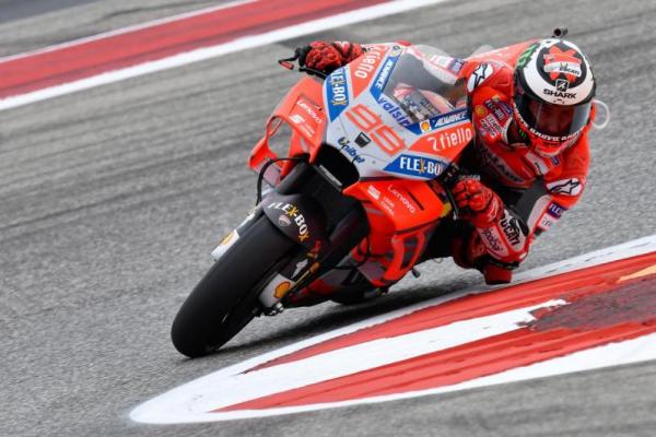 Tim Repsol Honda melakukan gebrakan yang mengejutkan di MotoGP setelah mendatangkan Jorge Lorenzo untuk menjadi rekan setim Marc Marquez musim depan.