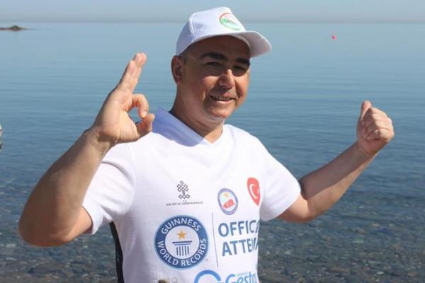 Tahun 2011, di Istanbul, Karbay juga memecahkan Guinness World Record dengan rekor menyelam terlama di air tawar, yaitu selama 192 jam, 19 menit, 19 detik
