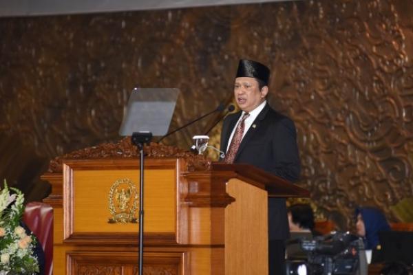 Ketua DPR RI Bambang Soesatyo melaporkan kinerja DPR pada Masa Persidangan IV Tahun Sidang 2017-2018.