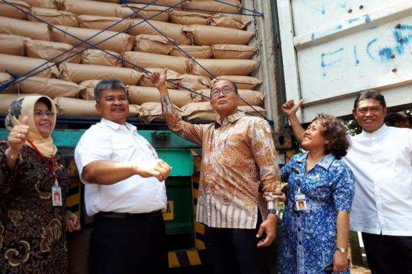 Satu Kontainer berisikan 18.5 Ton serbuk kelapa organik, akan diekspor ke negara Tujuan Polandia