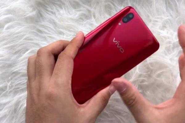 Merah pun menjadi salah satu pilihan konsumen sebagai preferensi warna smartphone.