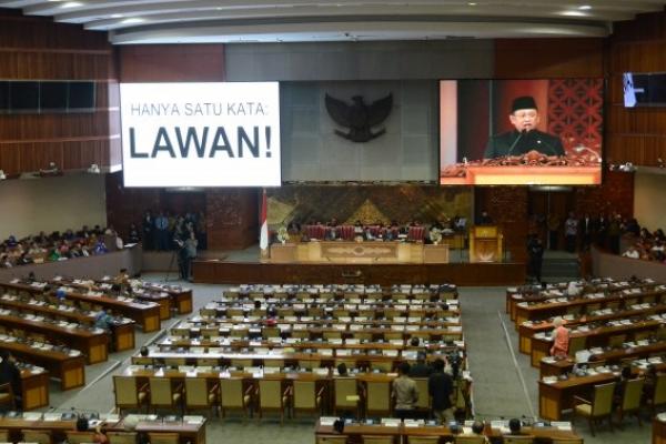 Ketua DPR RI Bambang Soesatyo meminta pemerintah untuk bersikap satu suara dalam pembahasan RUU Anti Terorisme. Hal tersebut menjadi salah satu isi dari pidato sambutannya dalam Pembukaan Masa Persidangan V  Tahun Sidang 2017–2018.