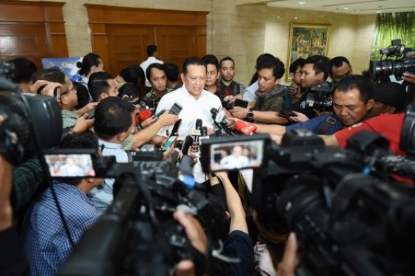 Ketua DPR RI Bambang Soesatyo (Bamsoet) mengatakan bahwa impor beras atau pangan tidak haram asal memenuhi beberapa persyaratan. Di sisi lain Bamsoet juga merasakan kegelisahan di masyarakat terkait masih adanya impor beras ke Indonesia.