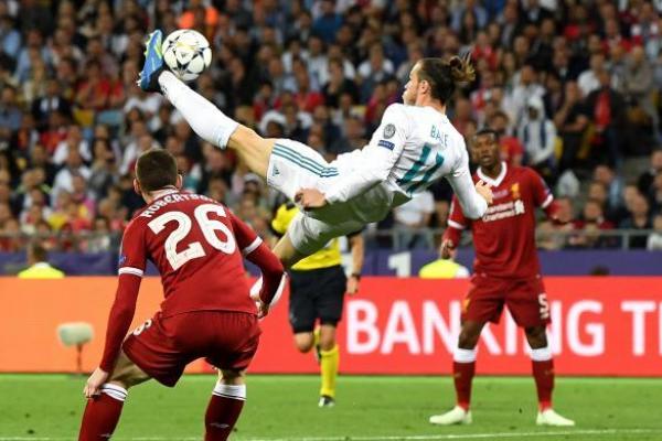 Bale bukan pemain pertama yang sukses mencetak gol salto di laga sekelas final Liga Champions.