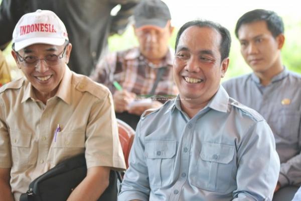 Anggota Komisi IV DPR RI Fauzih Amro meminta PT. London Sumatera (PT. Lonsum) harus bisa memberikan manfaat bagi masyarakat sekitar, khususnya Desa Muara Megang, Kecamatan Magang Sakti, Kabupaten Musi Rawas, Sumatera Selatan.