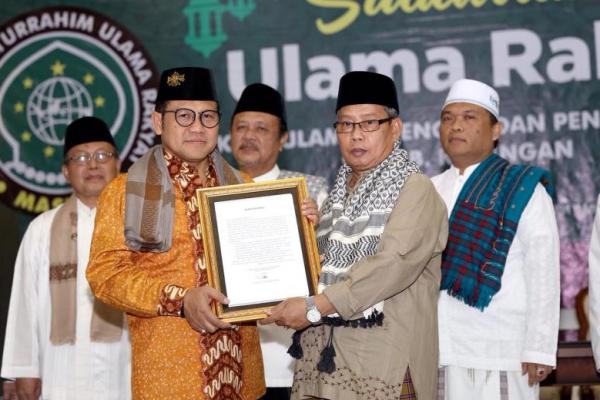 Muhaimin diusung oleh Majelis Silaturrahmi Ulama Rakyat (Masyura) se Kabupaten Kuningan.