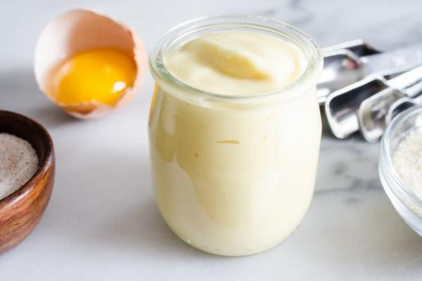 Pemanasan mayones tidak disarankan karena bisa menyebabkan gangguan bagi kesehatan Anda.