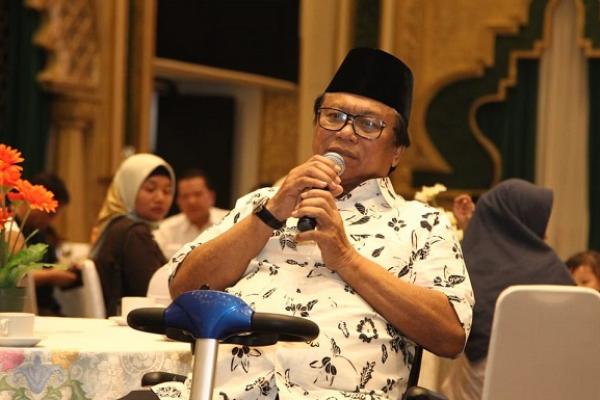Sejak menjabat sebagai Ketua DPD RI, Oesman Sapta Odang (OSO) tidak penah melakukan kunjungan kerja (Kunker) ke luar negeri. Apa alasannya?