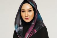 Tips Pakai Hijab Saat Mudik ala Dian Pelangi