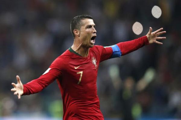 Ronaldo tertatih-tatih dengan cedera otot yang tampak di paruh pertama imbang 1-1 Grup B Portugal di kandang melawan Serbia di Lisbon pada Senin.
