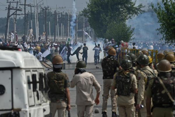 Operasi militer dihentikan pada 16 Mei di awal bulan puasa Ramadan, kendati ada eskalasi kekerasan selama berbulan-bulan di wilayah Himalaya mayoritas Muslim.
