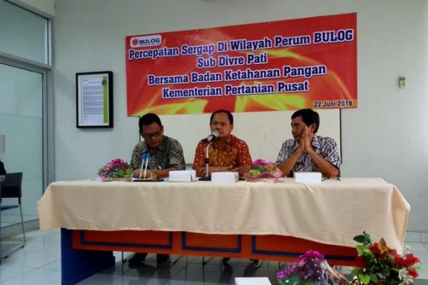 Lebih lanjut Riwantoro mengatakan, tahun 2018 ini Jawa Tengah memiliki target sebesar 362 ribu ton beras. Dari target Januari – Juni sebanyak 300 ribu ton, baru dicapai 112 ribu ton atau sekitar 37 persen.