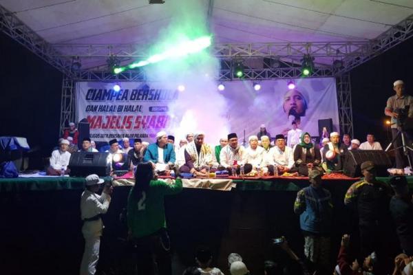 Acara seperti ini juga digelar serentak disetiap wilayah di Kabupaten Bogor atas inisiatif para Kyai, Ulama dan habaib.