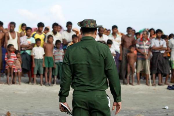 Tindakan brutal militer pada tahun 2017 memaksa sekitar 740.000 Rohingya di negara bagian Rakhine melintasi perbatasan ke Bangladesh.