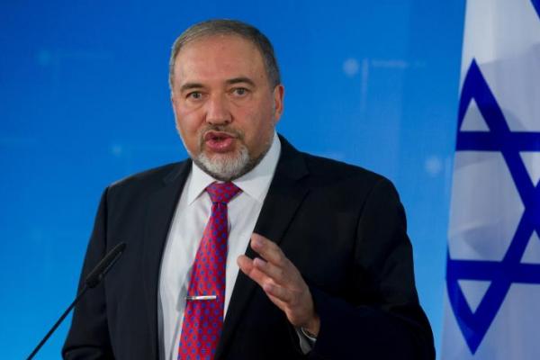 Lieberman menganggap gencatan senjata yang dimediasi Mesir dengan Hamas di Gaza sebagai kapitulasi teror.