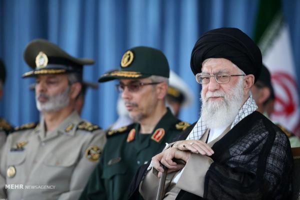 Ayatollah Khamenei mengatakan kesepakatan nuklir 2015, tidak menyelesaikan masalah ekonomi di negara itu. 