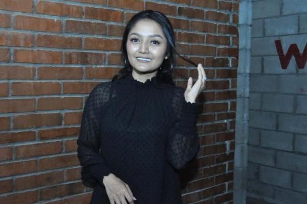 Pedangdut Siti Badriah diperksa penyidik Polda Jatim dalam kasus investasi bodong MeMiles
