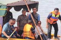 Menteri Susi Luncurkan Kapal Bambu Pertama di Dunia Milik ITS