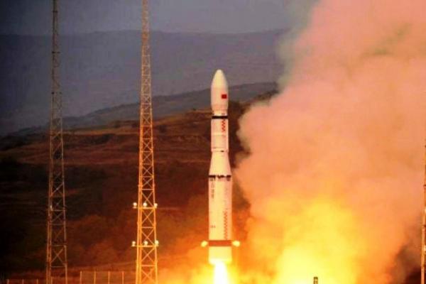 Rusia meluncurkan proyektil dengan karakteristik senjata dari satelit Kosmos 2543.