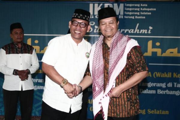 Wakil Ketua MPR Hidayat Nur Wahid (HNW), Minggu (15/7/2018) menghadiri undangan sebagai alumni kehormatan dalam acara Silaturahmi dan Halal Bihalal Ikatan Keluarga