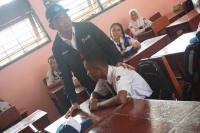 Guru Bahasa Indonesia Dituntut Kuasai Bahasa Asing dan Daerah