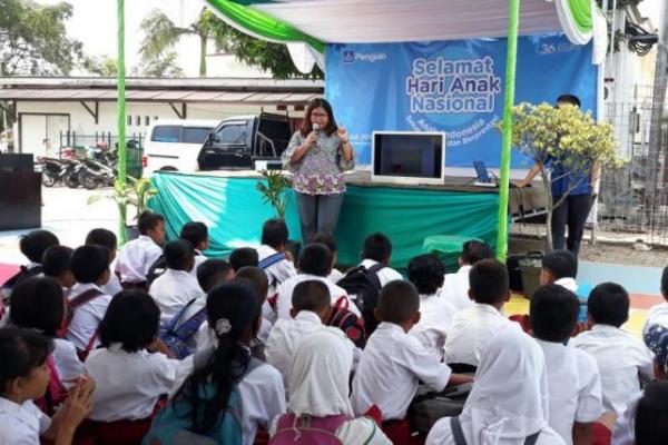 Sebagai generasi penerus bangsa, anak-anak Indonesia wajib dipenuhi kebutuhan pendidikan dan kesehatan, demi kesejahteraan bersama