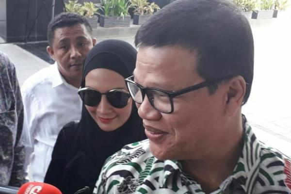 Dia diperiksa sebagai saksi sekaligus untuk melengkapi berkas penyidikan tersangka Gubernur non-aktif Aceh, Irwandi Yusuf.