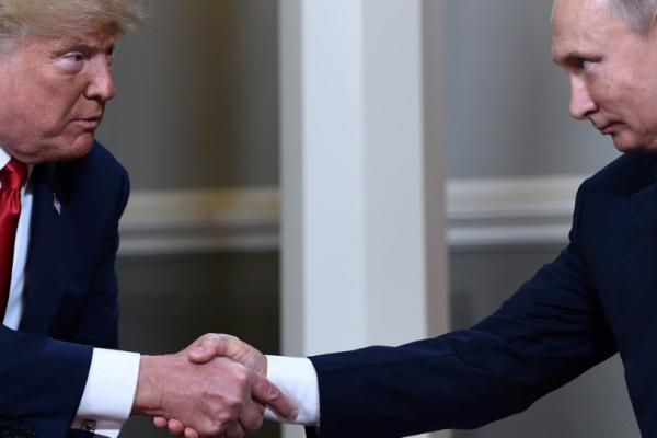 Trump menghindari Presiden Rusia Vladimir Putin, saat berpapasan di tengah KTT G20 di Buenos Aires, Argentina.