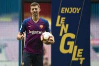 Gabung Barcelona, Clement Lenglet Senang Tak Lawan Messi Lagi