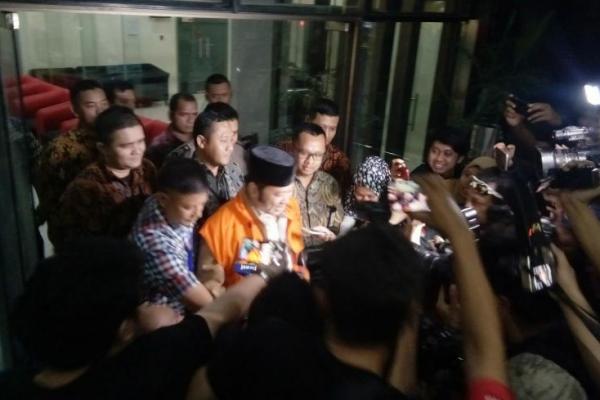 Komisi Pemberantasan Korupsi (KPK) menetapkan Bupati Lampung Selatan, Zainudin Hasan sebagai ‎tersangka tindak pidana pencucian uang (TPPU).
