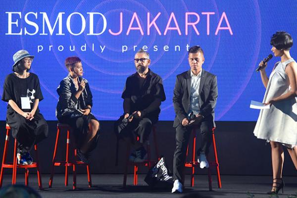 Fashion art vibes #2 menjadi ajang pertunjukkan kreatif bagi para desainer muda berbakat di Indonesia.