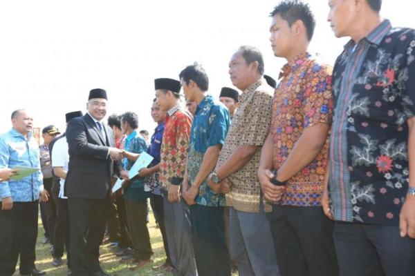Presiden Jokowi terus berupaya mengejar target penerbitan sertifikat tanah sebagai upaya pelaksanaan program reforma agraria di tanah air dikarenakan banyaknya sengketa lahan lantaran tidak adanya sertifikat.