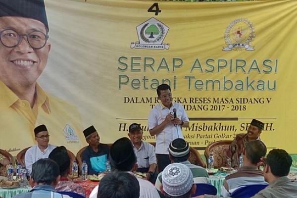 Anggota DPR dari Partai Golkar Mukhamad Misbakhun memanfaatkan masa kampanye Pemilu 2019 untuk menggalang dukungan di daerah kelahirannya di Pasuruan, Jawa Timur.