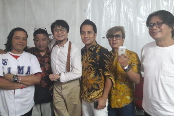 Untuk pertama kalinya grup band Java Jive tampil di event musik akbar Prambanan Jazz. Apa komentarnya? 