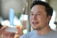 Elon Musk Pasang 100 Starlink di Iran