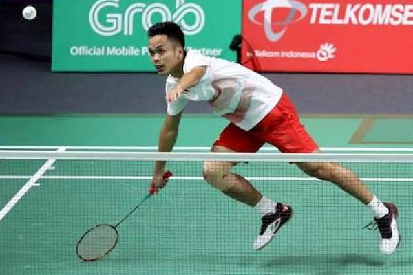 Setelah mengalahkan Kento Momota, Anthony Ginting dari Indonesia mengalahkan Chen Long 21-19, 21-11 di babak perempat final badminton di kategori tunggal Putra.