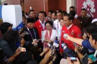Dipeluk Prabowo dan Hanifan, Jokowi: Yang Jelas Bau