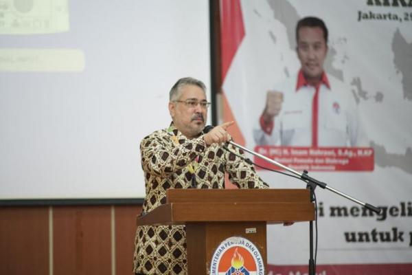 Peserta Kirab Pemuda yang terdiri dari seluruh perwakilan Provinsi di Indonesia akan lebih menyatu dengan masyarakat
