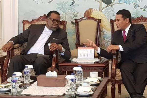 Presiden Hage secara khusus mengapresiasi Indonesia yang mampu  memenuhi pangan rakyatnya yang berjumlah 250 jiwa sementara Namibia yang berpenduduk 2 juta jiwa masih impor dari negara lain.