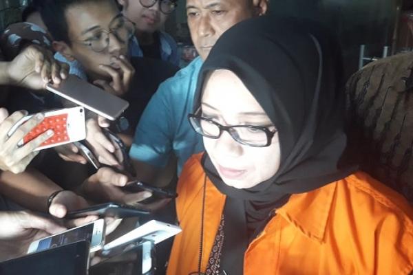 Mantan Wakil Ketua Komisi VII DPR Eni Maulani Saragih berjanji akan mengambalikan seluruh uang yang diterima dari suap PLTU Riau-1 kepada Komisi Pemberantasan Korupsi (KPK).